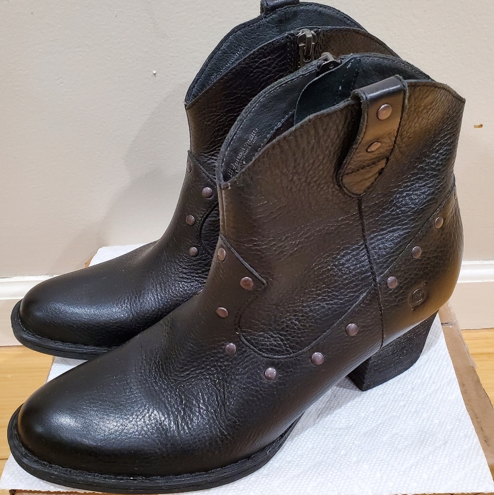 Born Western Booties